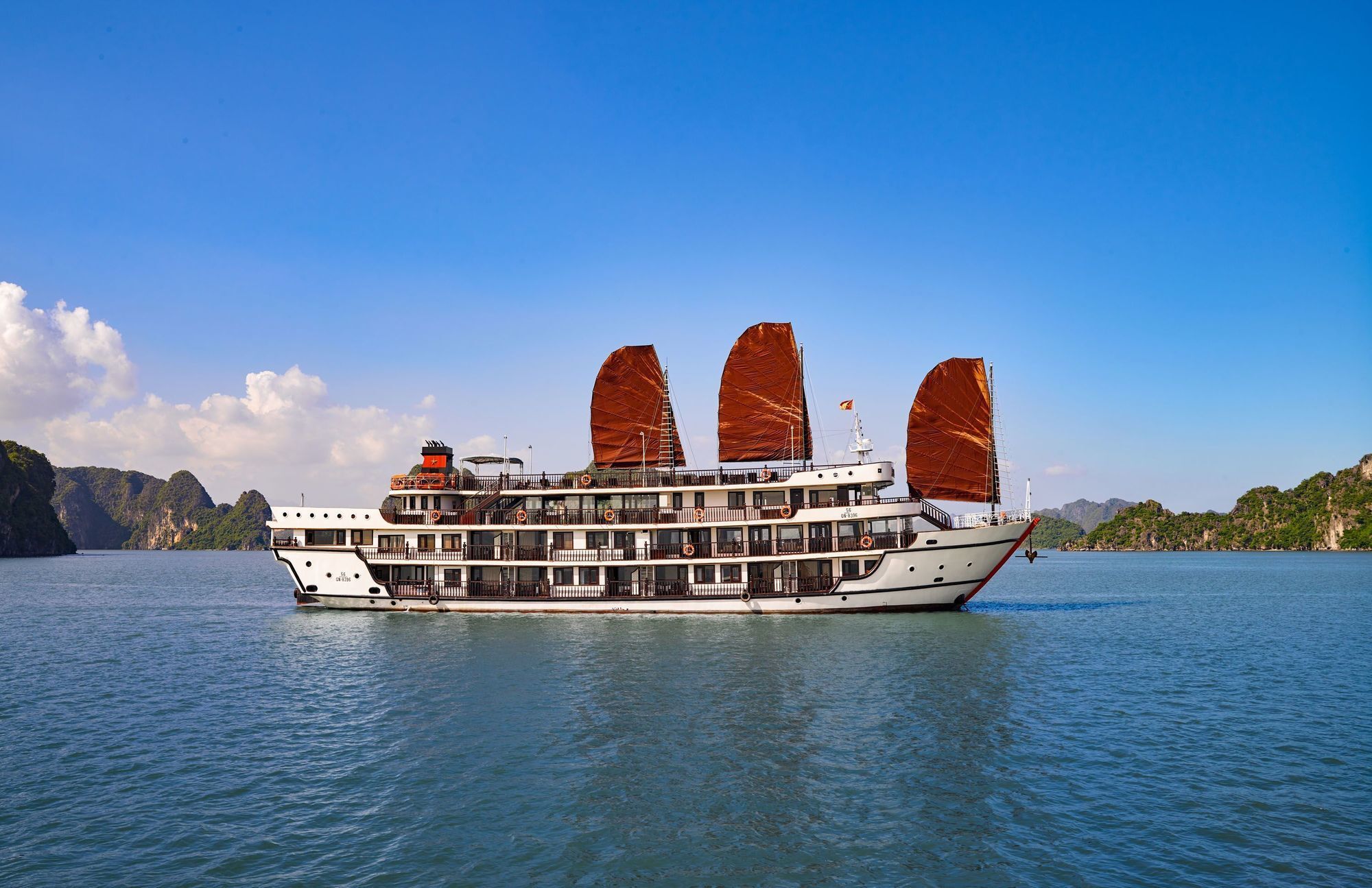 อลิสา พรีเมียร์ ครูซ Hotel ฮาลอง ภายนอก รูปภาพ