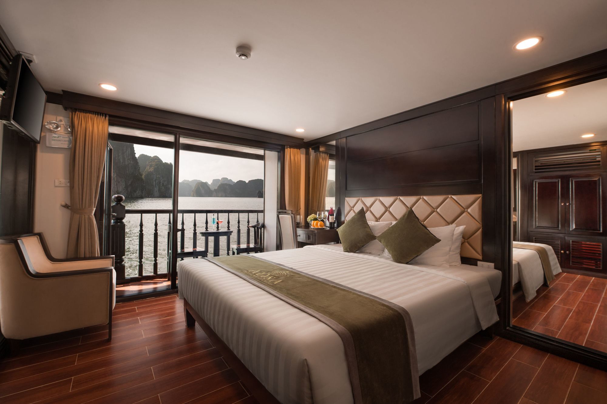 อลิสา พรีเมียร์ ครูซ Hotel ฮาลอง ภายนอก รูปภาพ